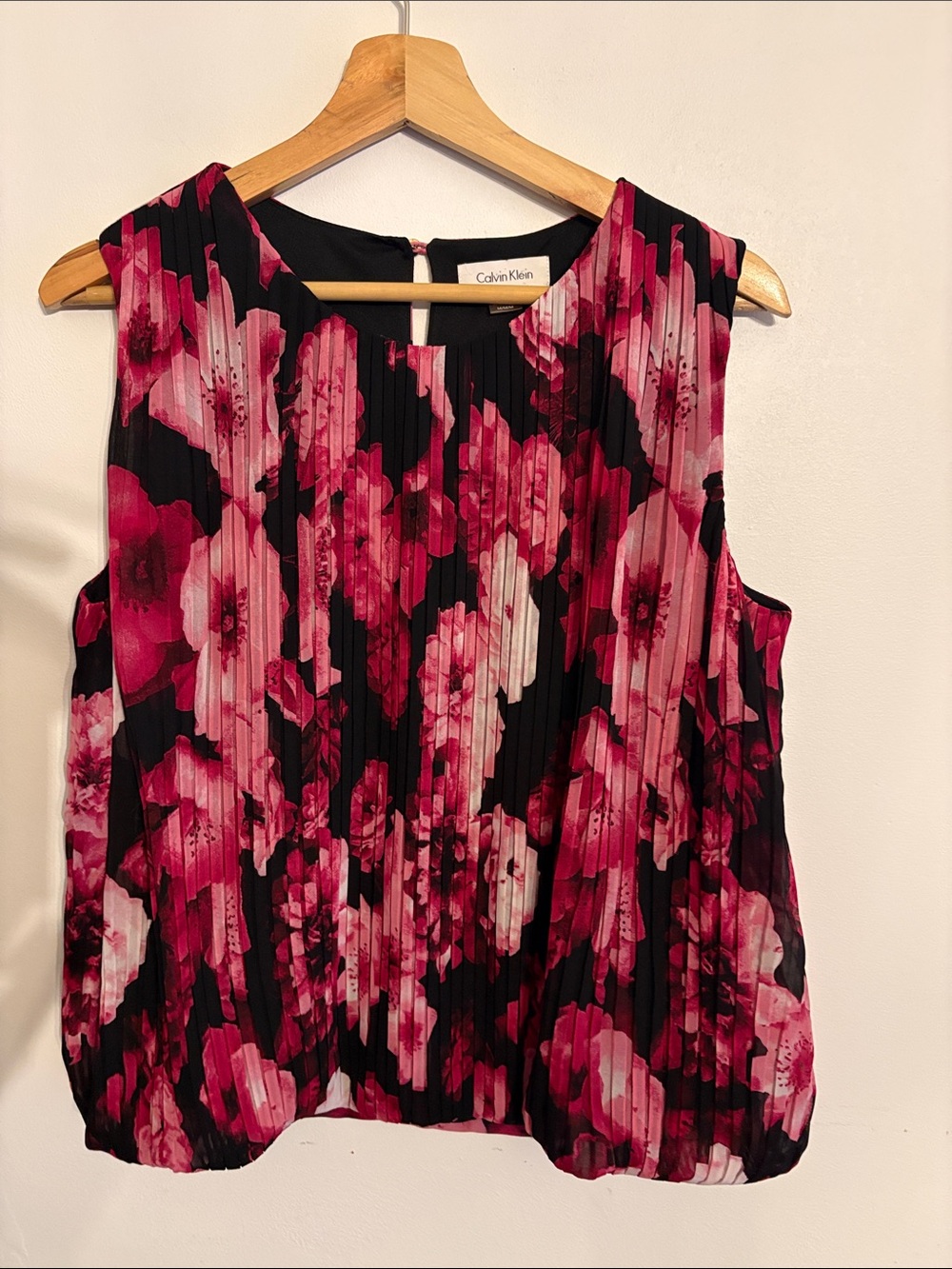 Calvin Klein Black & Pink Floral Pleated Sleeveless Camisole